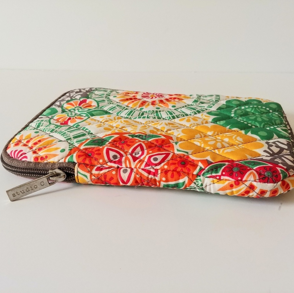 Quilted E Reader Case Studio C Bright Floral - image 3